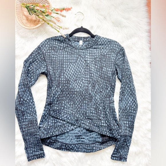 LULULEMON CLOSE TO CROSSING SMALL teal
Green blue black - Picture 1 of 4